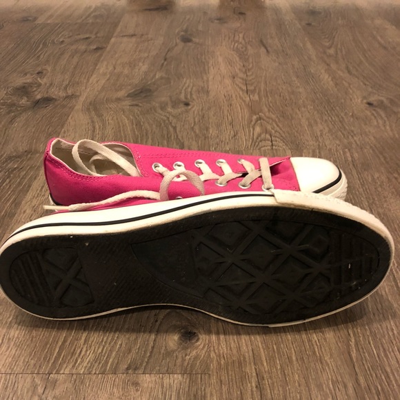 Pink Converse - Picture 3 of 7